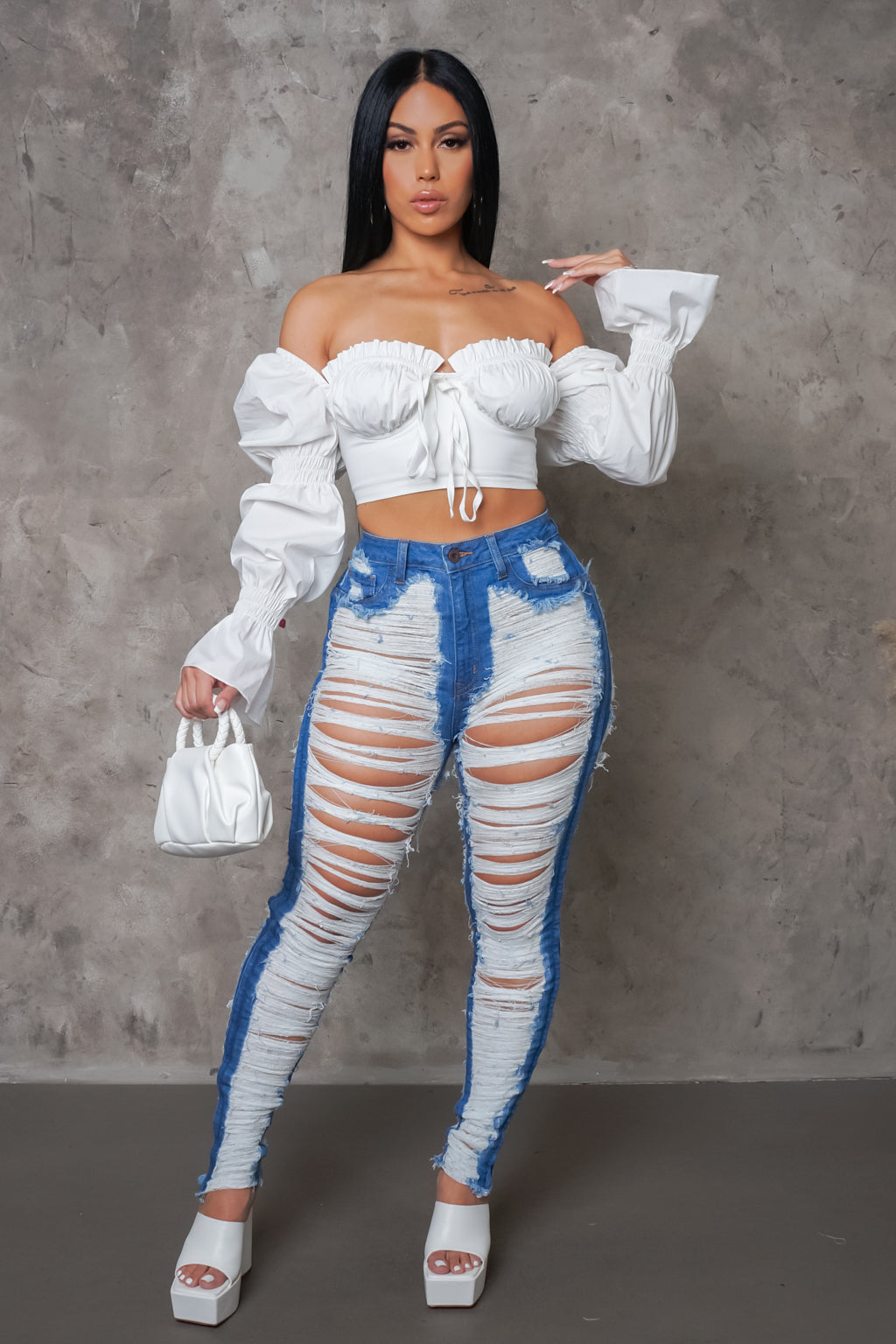 CUT OFF JEANS