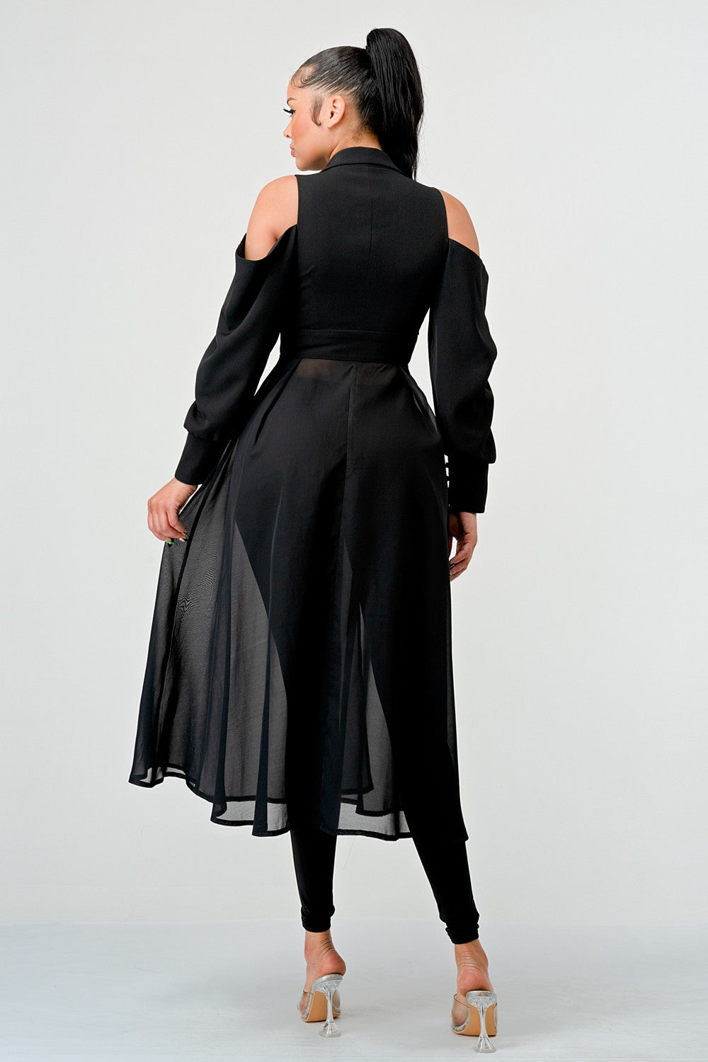 CLASSIC CUTOUT SHOULDER DRESSY TOP