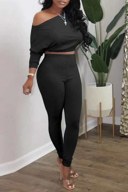 Comfortable Off-shoulder Outfit