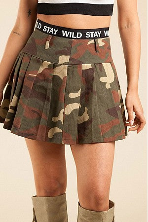 ZIP UP FIT & FLARE PLEATED CAMO PRINT MINI SKIRT