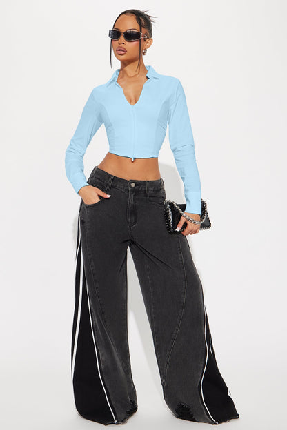 COLLARED ZIP UP CROP TOP