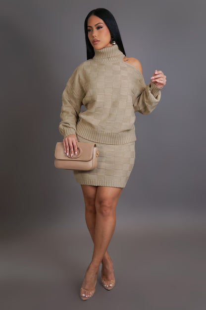 Come Closer Skirt Set