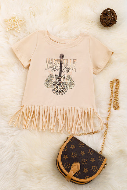 NASHVILLE LIVE MUSIC" IVORY GRAPHIC TEE WITH FRINGE