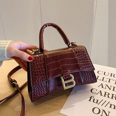 Small Women's Armpit One Shoulder Baguette Retro Stone Purse