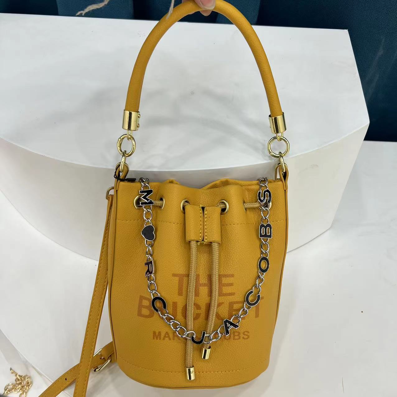 Women's Bucket Chain Bag