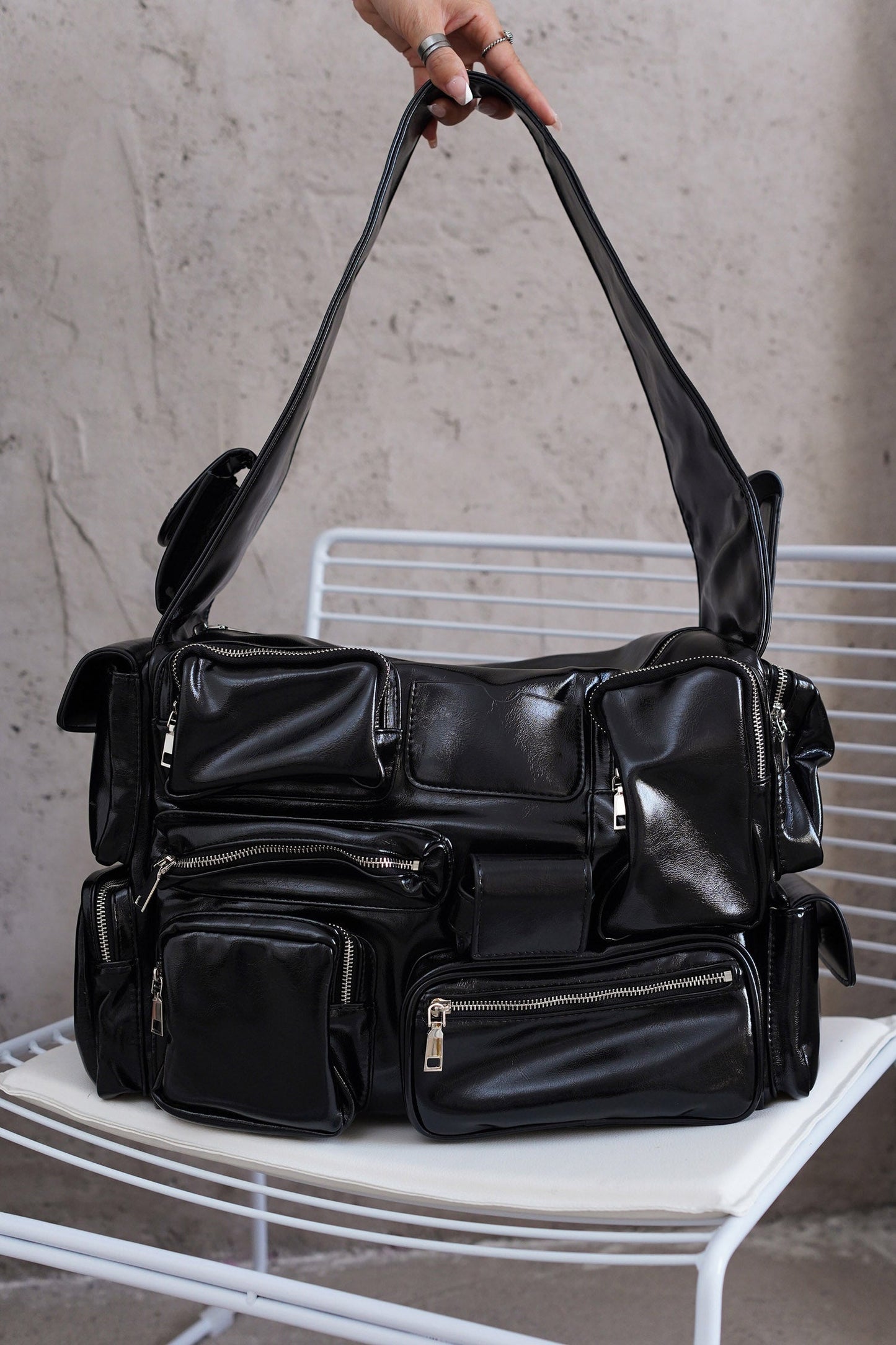 ASHLIE - BLACK BLACK