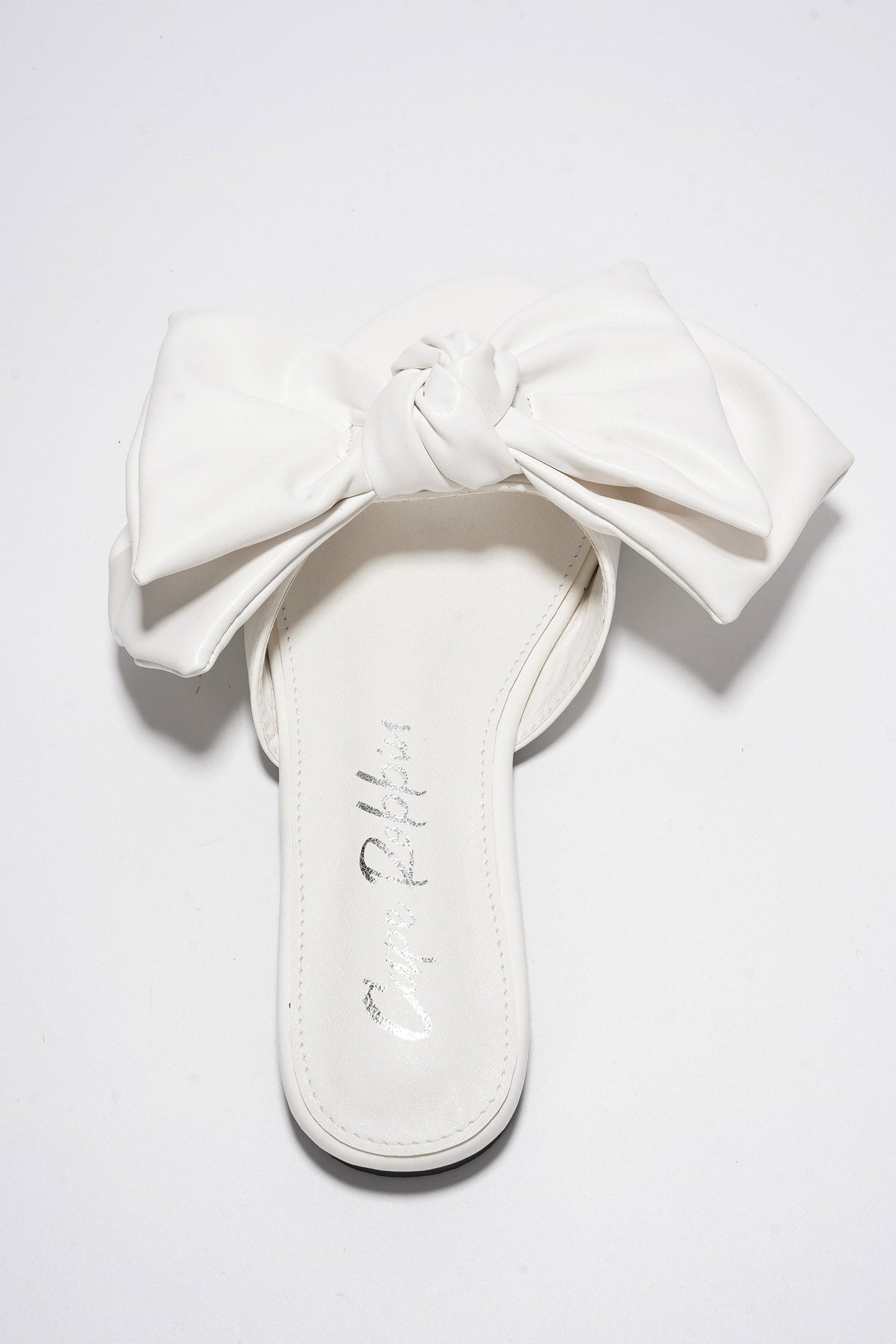 CHRYSLER - WHITE WHITE