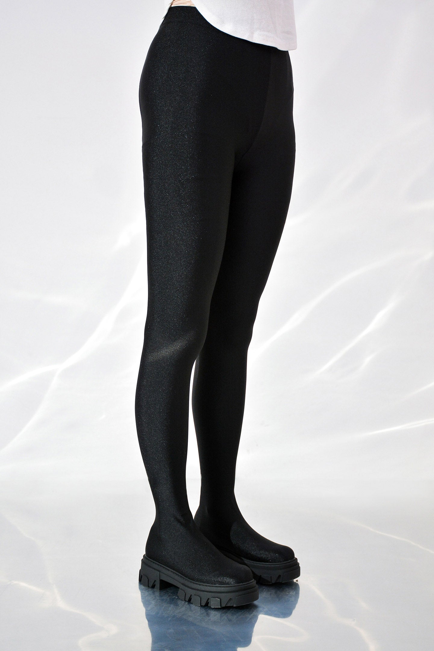 DEVONS - BLACK BLACK