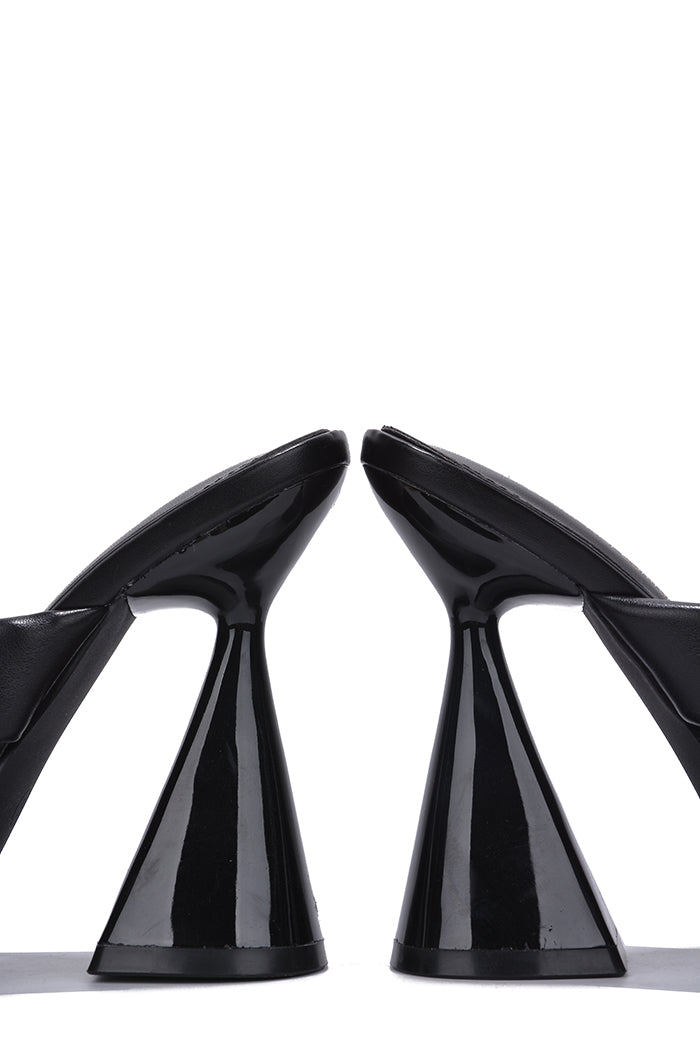 DIVI - BLACK
