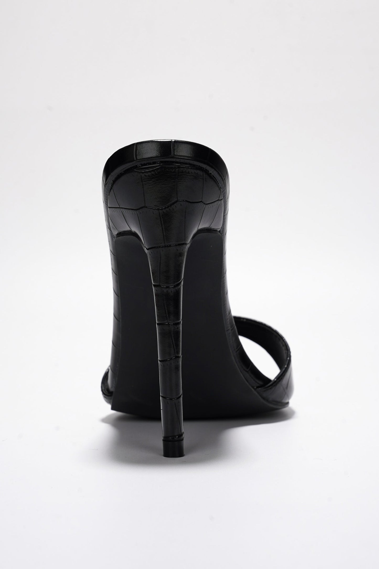 HOLLY - BLACK BLACK