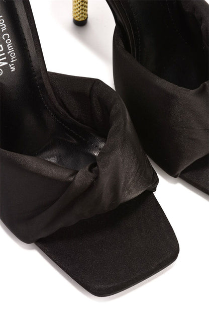 QUIN - BLACK