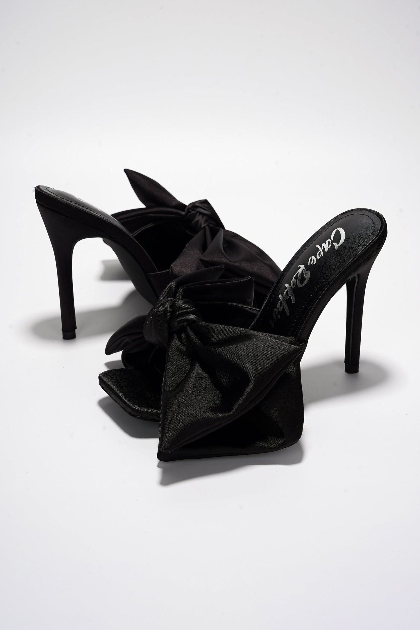 RHIANNA - BLACK BLACK