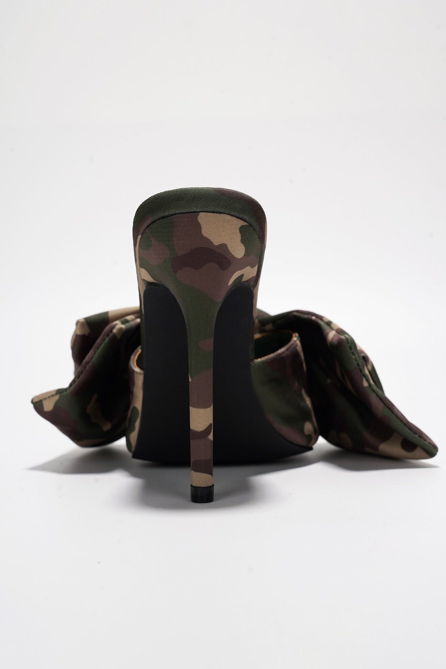 RHIANNA - CAMOUFLAGE CAMOUFLAGE