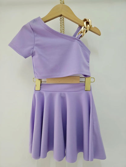 Girl's Crop-Top Set with Chain Bare Shoulder and Short Plain Pleated Skirt