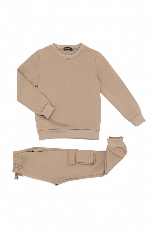 Sweatshirt and cargo pants set