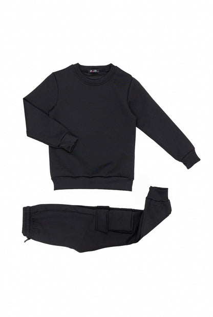Sweatshirt and cargo pants set