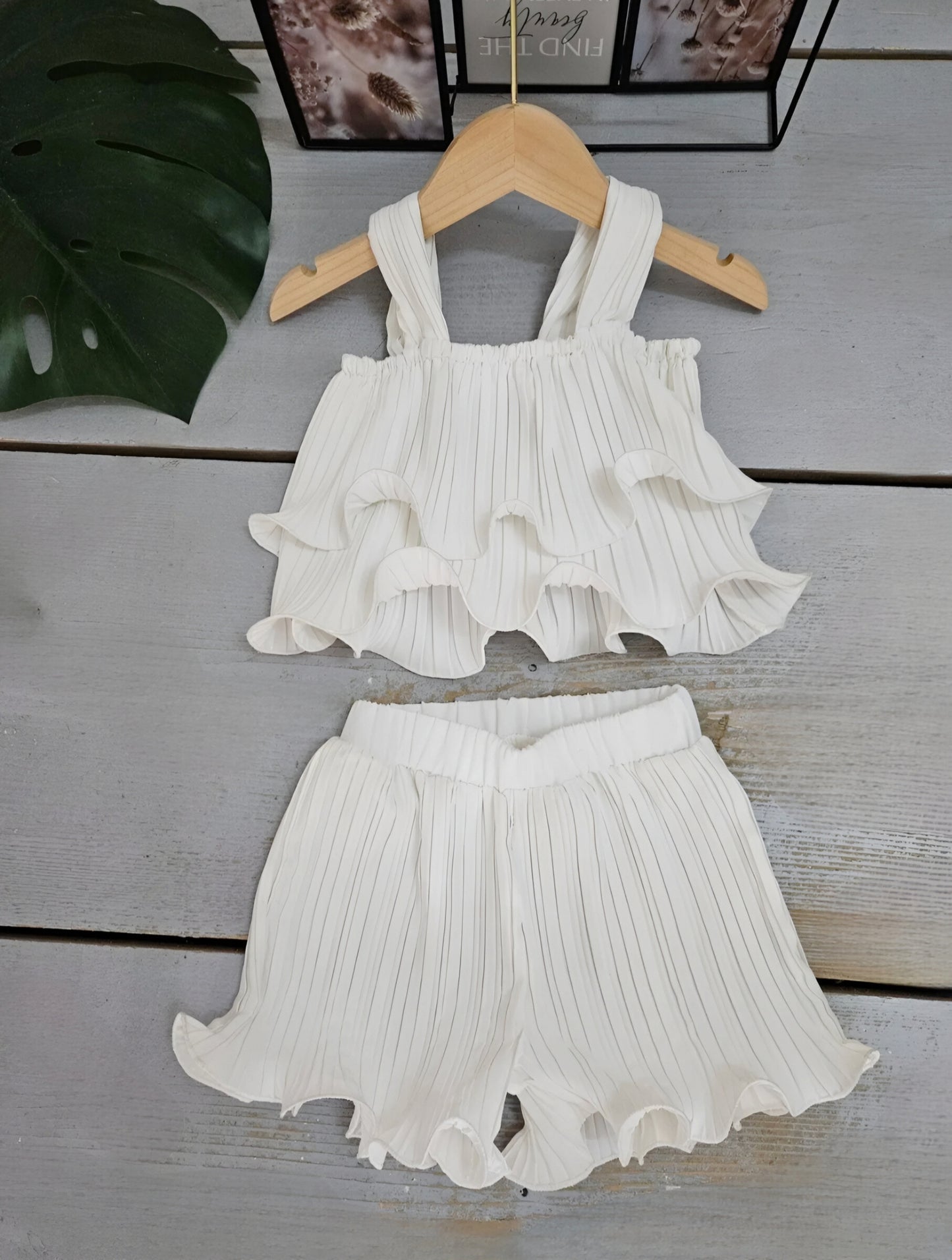 Girls’ Plain Fluid Ruffle Top and Pleated Shorts Set