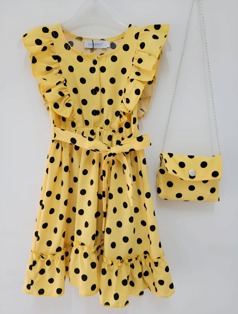 Sleeve and flying polka dot dress with girl fancy bag